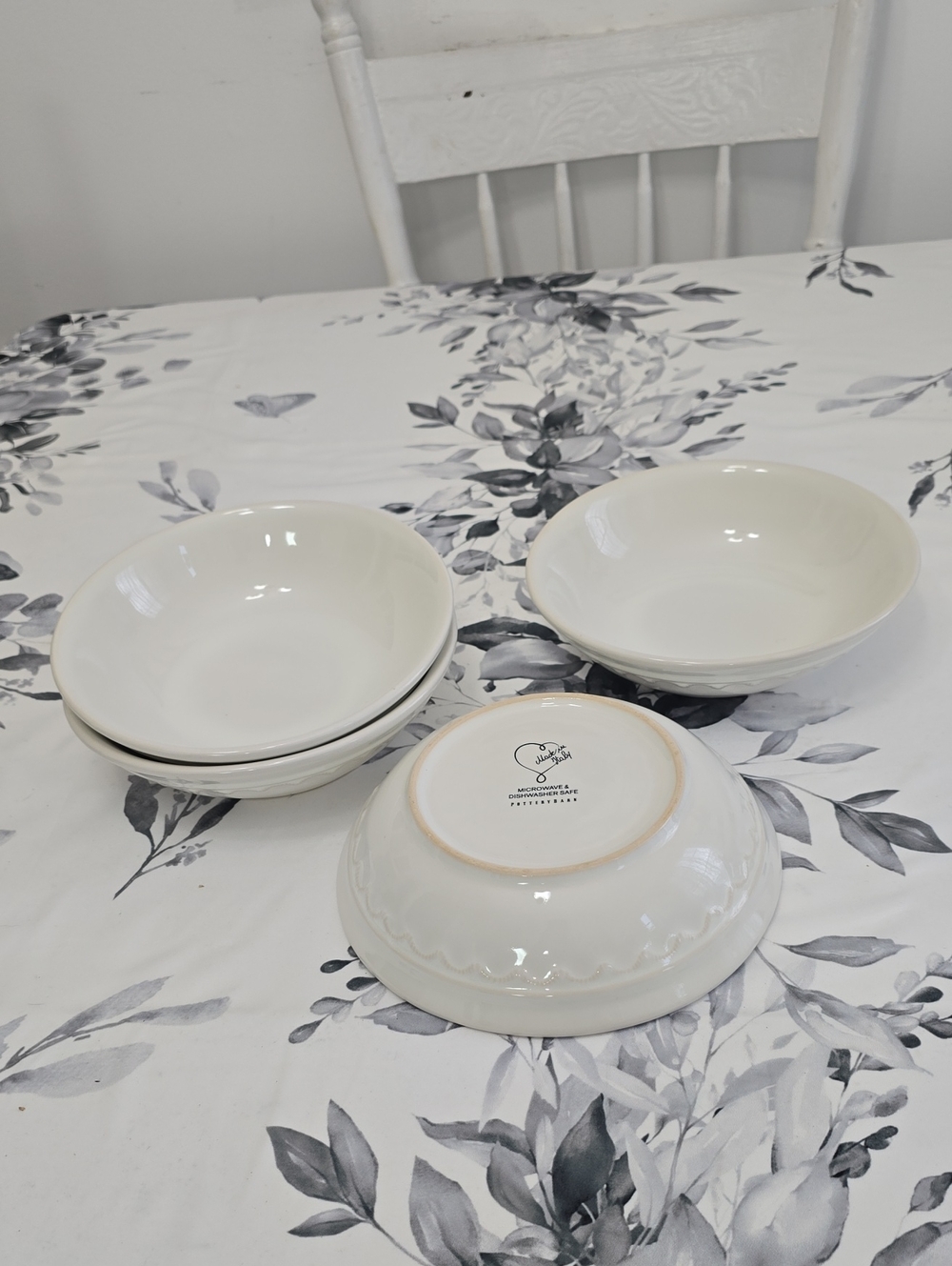 Pottery Barn Set Of 4 Made In Italy Napoli Crackle Glaze White Farmhouse Bowls